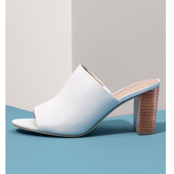 Via Spiga White Leather Open Toe Block 